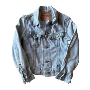 Levi’s S Light Wash Denim Fashion Jacket Medium Wash Touches Exaggerated Details